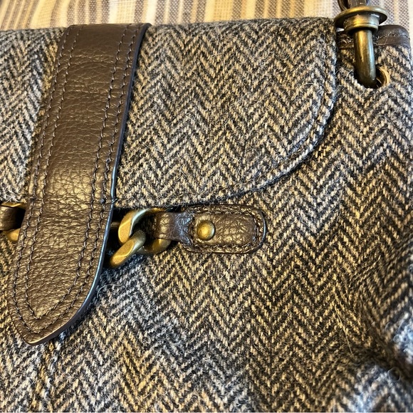 J Crew Womens Tweed 100% Wool Wristlet Gold Chain Magnetic Clasp Small Wristlet - Picture 2 of 11
